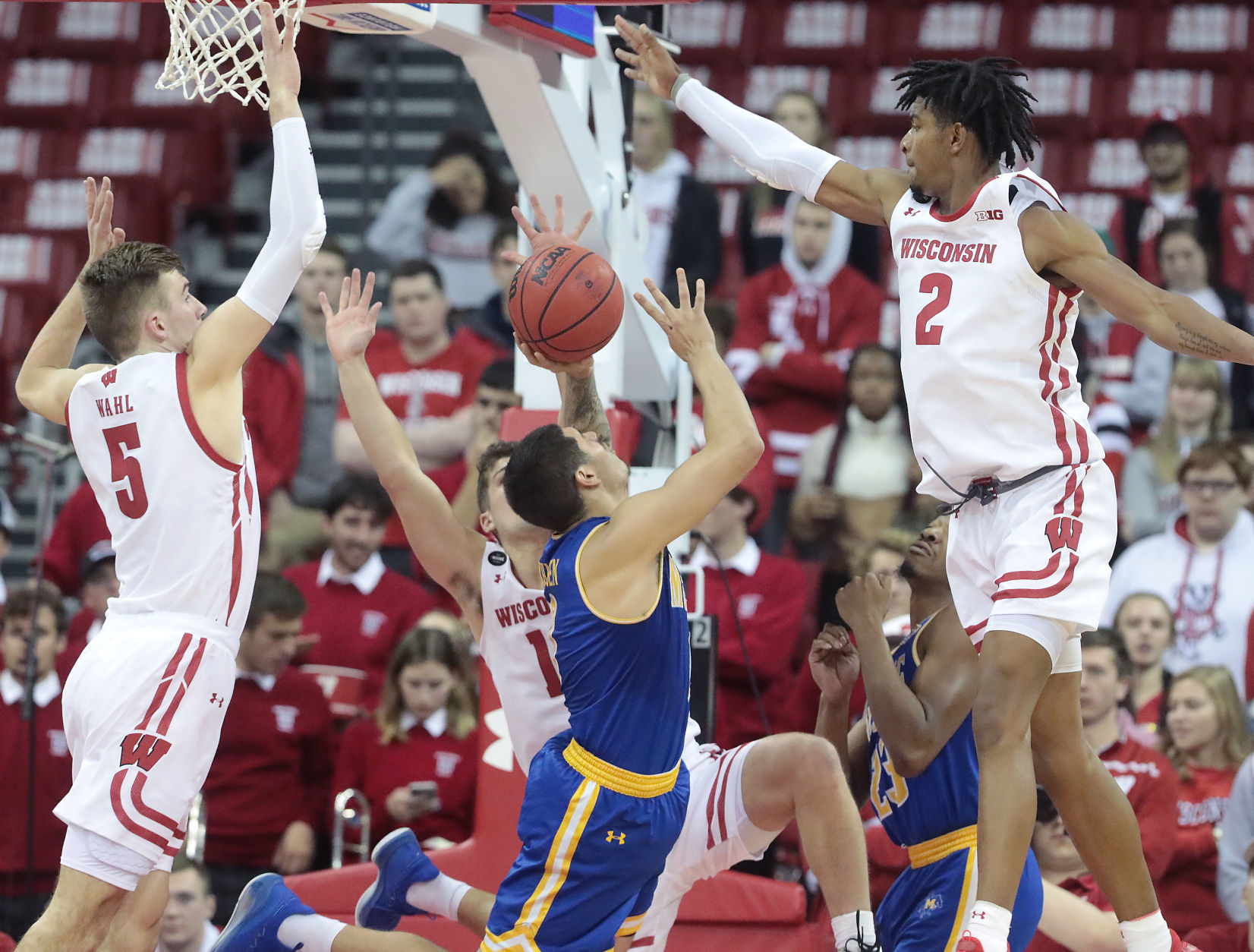 Badgers 83, Cowboys 63
